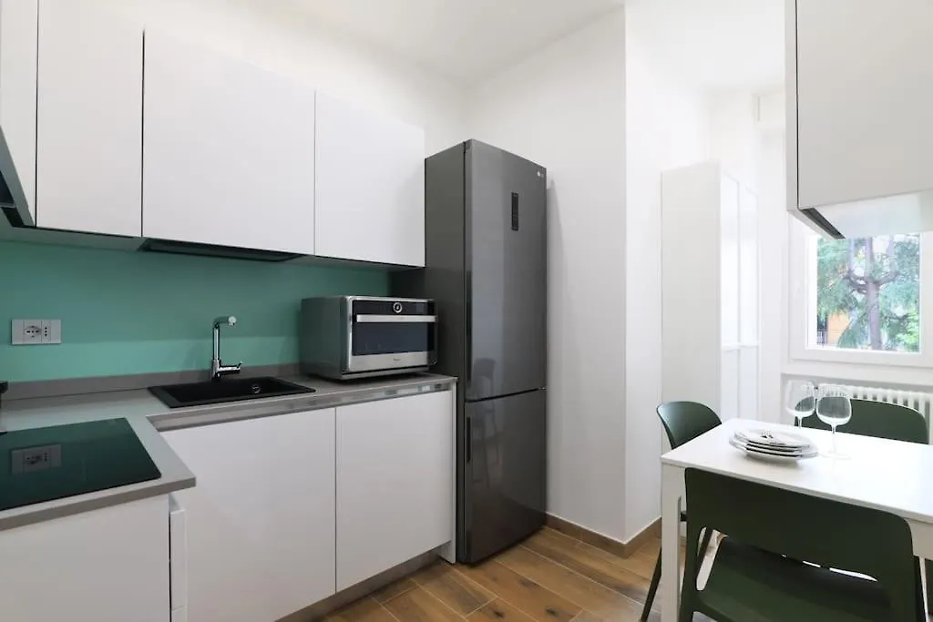 Contempora Apartments - Bilocale Washington 105 Milan 0*,  Italy